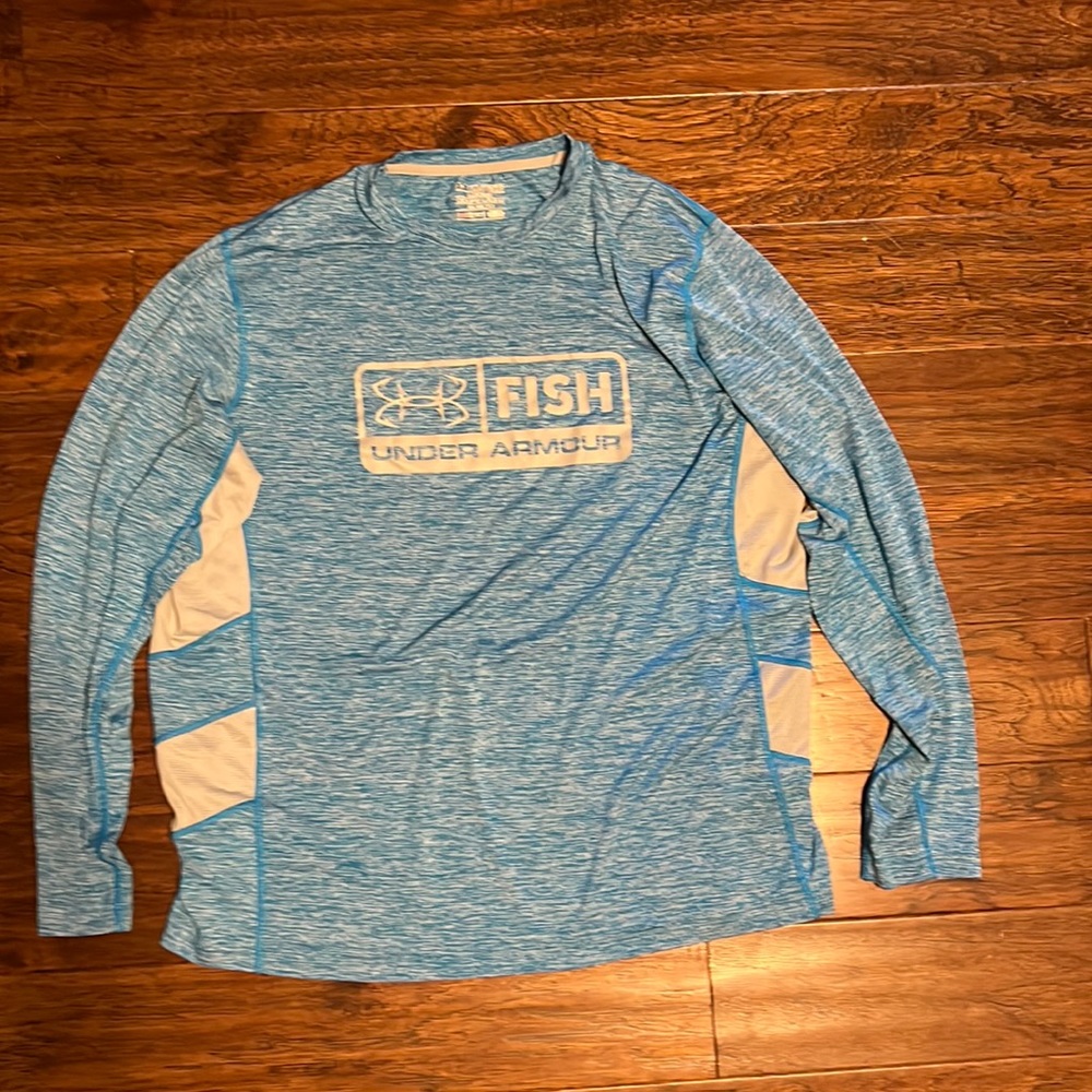 Men's Under Armour long sleeved shirt